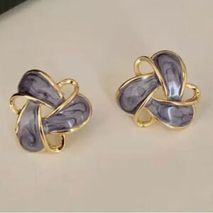 Geo twist stud earrings N306